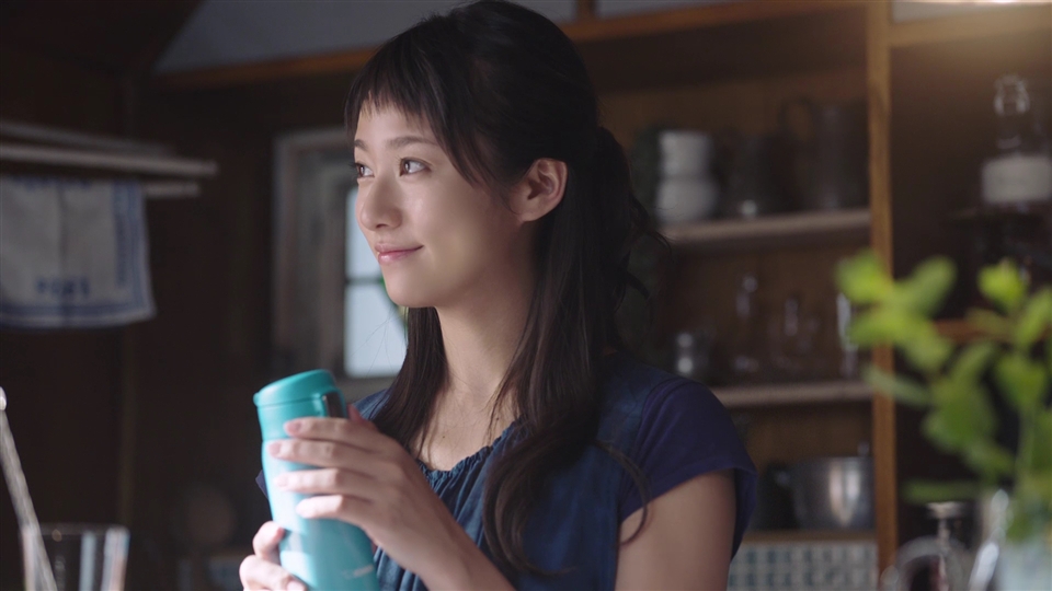 「机の下にカフェ」篇 30秒